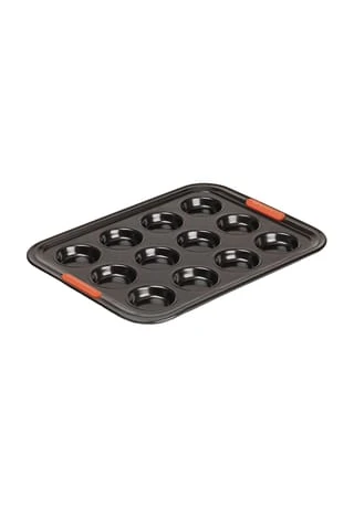 LE CREUSET® Muffinform, 12er Gesamt: Länge 40cm, Breite 30cm, Höhe 2cm 3 LE CREUSET® Muffinform, 12er Gesamt: Länge 40cm, Breite 30cm, Höhe 2cm