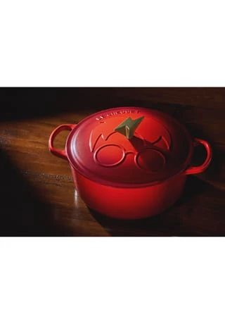 LE CREUSET® Bräter Signature "Harry Potter™", Gusseisen, Ø 26 Cm, 5,3 L Gesamt: Durchmesser 26cm 6 LE CREUSET® Bräter Signature "Harry Potter™", Gusseisen, Ø 26 Cm, 5,3 L Gesamt: Durchmesser 26cm – Bild 5
